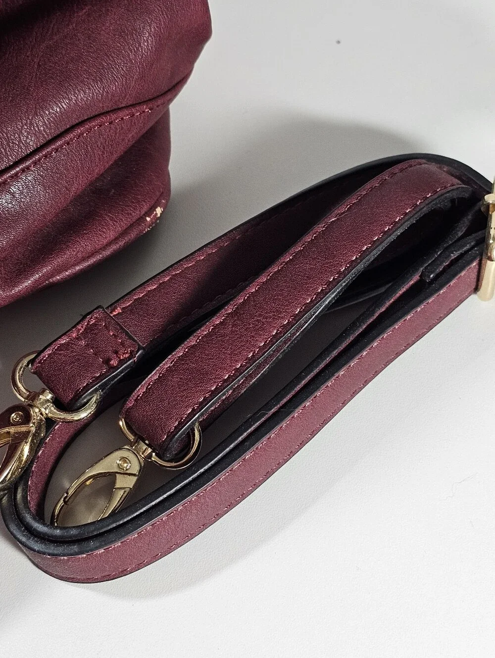London Fog satchel Maroon Faux-leather